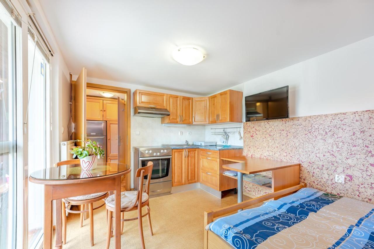 Fortun Estate - Apartmaji Ob Reki Kolpi Metlika Εξωτερικό φωτογραφία